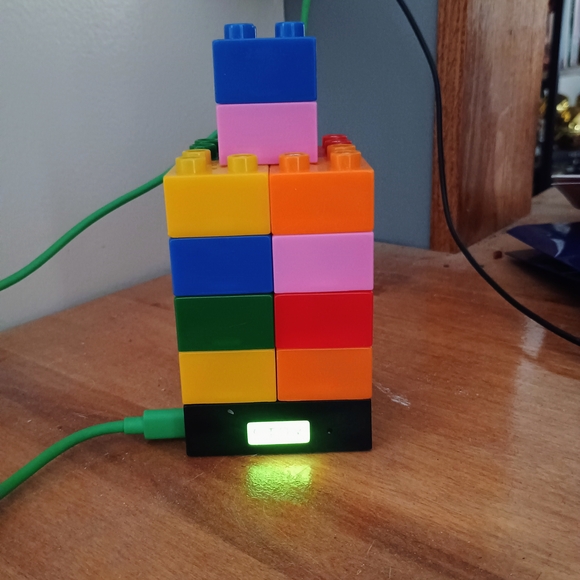 STAX LED Light-Up Building Blocks - Picture 4 of 4